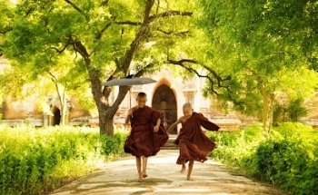 Asien Special Tours GmbH