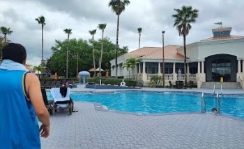 Holidays Lounge