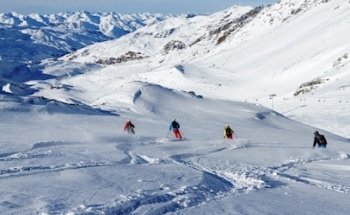 Alea Ocio - Campamentos de Verano y viajes escolares. Viajes de esquí y snow, ski bus. Reservas viajes Ski Online.